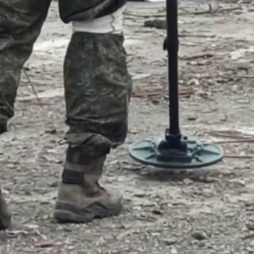 Ucraina și-a redus zona minată cu 20% în 2023, ajungând la aproximativ 137.000 de kilometri pătrați, potrivit premierului Denis Smihal. Acesta a menționat că cea mai mare parte a terenurilor minate sunt folosite pentru agricultură. În context, Ucraina, cunoscută ca un mare producător mondial de cereale, a avut de suferit în urma invaziei ruse din 2022, care a lăsat mari suprafețe ocupate și minate.