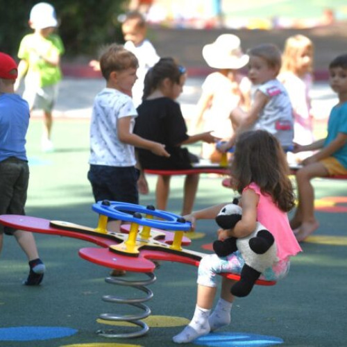 Hidratarea copiilor, o prioritate în sezonul estival