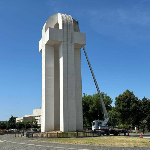 Transformarea monumentului Unirii din Alba Iulia începe cu o curățare majoră