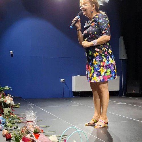 profesoara Emilia Savu a sarbatorit 10 ani de predare la Scoala de Arte a Centrului Cultural din Galati