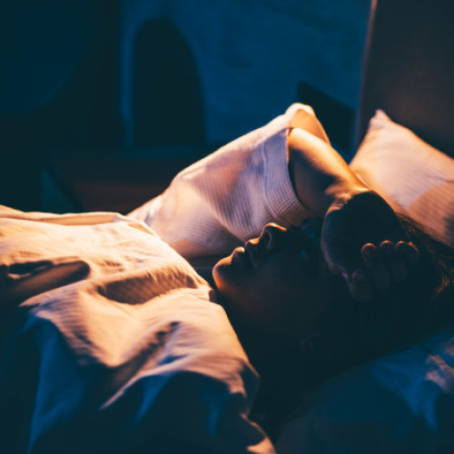 Creșterea temperaturilor agravează cazurile de apnee în somn în România