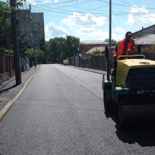 reabilitare pe strada intrarea pasunilor din sectorul 5