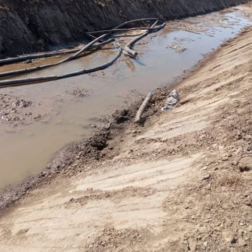 Mai multe familii din comuna Cuca, fără apă potabilă din cauza unor lucrări de decolmatare