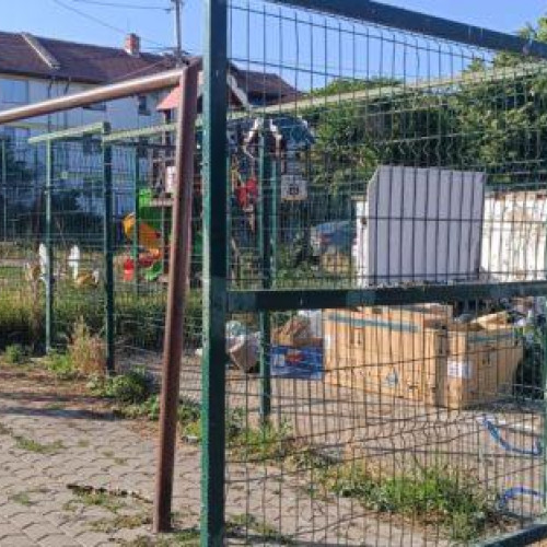 spatiu de joaca din cartierul stejari, inchis de mai bine de șapte luni, nemulțumește locuitorii