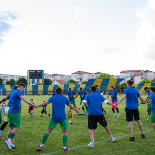 Vointa Crevedia se pregătește de debutul în faza regională a Cupei României Betano, meci programat pentru 9 iulie pe teren propriu împotriva echipei Pausesti Otasau. Potrivit unor surse, Pausesti Otasau a câștigat ambele turnee din județul Valcea, inclusiv finala județeană în prelungiri cu scorul de 1-0, în duelul cu Cozia Călimănești.