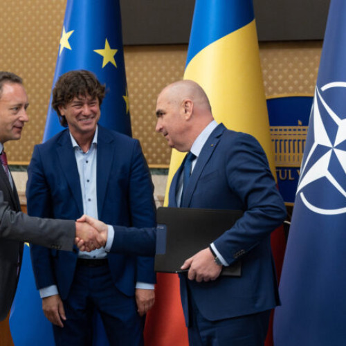 Ilie Bolojan, premierul României, s-a întâlnit miercuri cu reprezentanții agenției internaționale de rating Fitch pentru a discuta despre evoluția economică a țării. Potrivit surselor, în întâlnire au fost prezenți și ministrul Finanțelor, Alexandru Nazare, vicepremierul Tanczos Barna, precum și Mihai Jurca, viitorul șef al Cancelariei prim-ministrului.