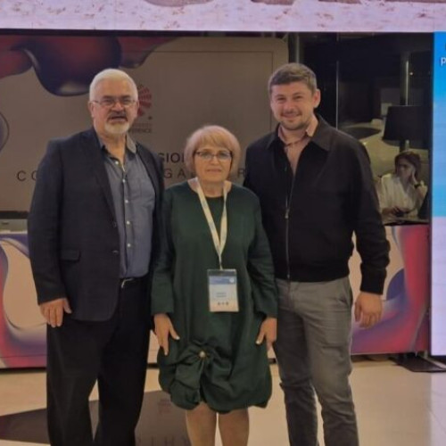 Vasilica Baldea, medic primar ORL la Spitalul Județean de Urgență Buzău, a reprezentat comunitatea buzoiană la Conferința Națională de Otorinolaringologie și Chirurgie Cervico-Facială cu Participare Internațională, desfășurată pe 30 mai. În cadrul sesiunilor științifice, acesta a prezentat o lucrare studiată și realizată în colaborare cu specialiști din țară, intitulată „Studii anatomo-radiologice ale implicării concha bullosa de cornet mijlociu și a deviației de sept nazal în patologia rinosinusală”, potrivit opiniabuzau.ro.