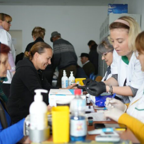 Caravana „Sănătatea vine la tine” ajunge în comuna Cătina pentru controale medicale gratuite