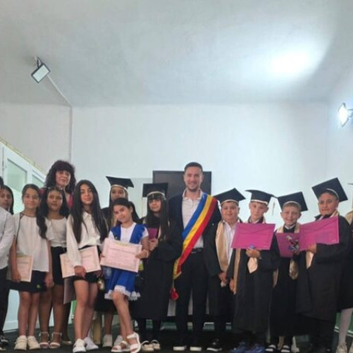 copii din comuna grebanu, vizită surpriză la primărie pentru a-i cunoaște pe aleși