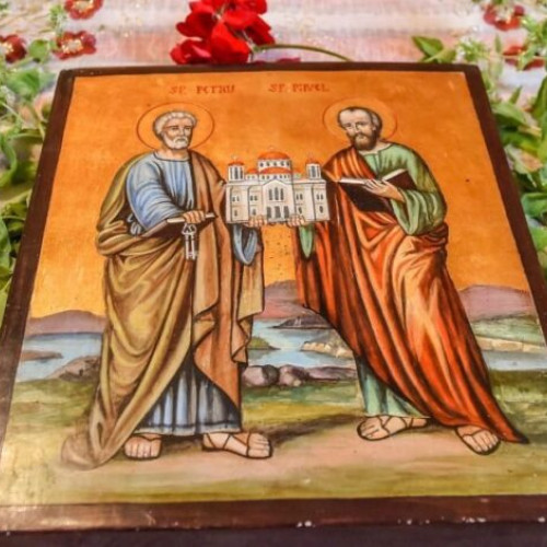 Postul Sfintilor Apostoli Petru și Pavel, cunoscut și sub numele de Postul Sanpetrului, va fi celebrat în România în perioada 16 - 28 iunie 2025. Iaadr-ul sfânt al Bisericii Ortodoxe, acesta are loc în cinstea celor doi mari apostoli și amintește de obiceiul lor de a posti înainte de a începe activitățile importante în cadrul misiunii lor religioase.