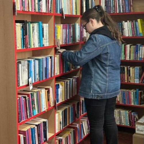 Cinci elevi din Buzău, exemple de pasiune pentru lectură