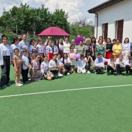 tineri și profesori din Buzău, la cea de-a treia ediție a festivalului „Școala de vară - alternativa de petrecere a timpului liber”