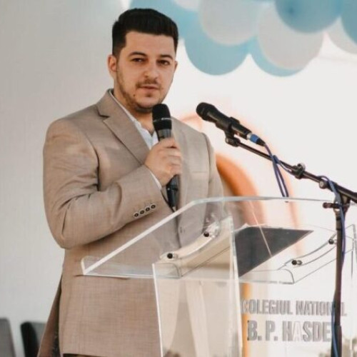 Povestea unui fost elev hasdeian care inspiră noile generații