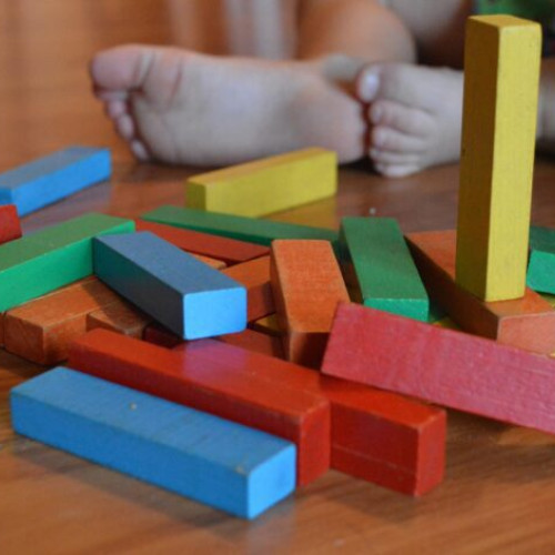 Jocurile de indemanare, o metoda distractiva pentru dezvoltarea motricitatii fine a copiilor