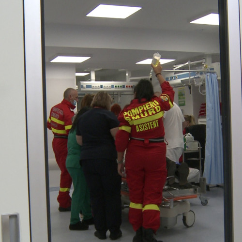 Barbat din Botoșani ajuns la spital după un incident cu drujba