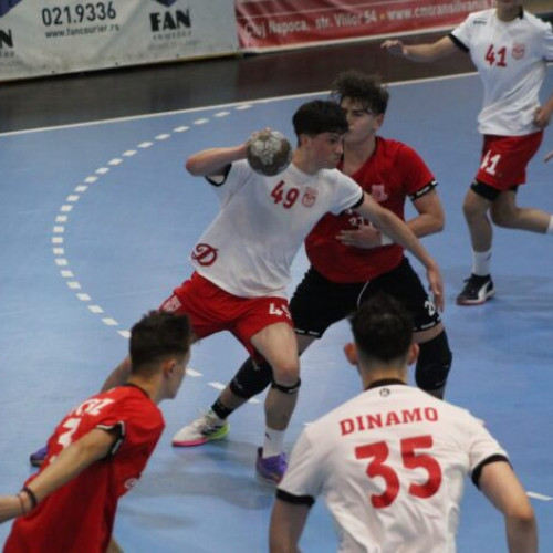 HC Buzău a reușit o surpriză în debutul turneului final juniori 2, unde era cotată ca o echipă cu șanse mai mici. Ei au învins formația Dinamo București într-un meci foarte important.