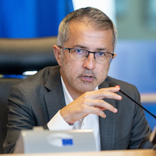 Eurodeputatul Dragoș Benea susține flexibilizarea politicii de coeziune pentru sprijinirea țările afectate de războiul din Ucraina