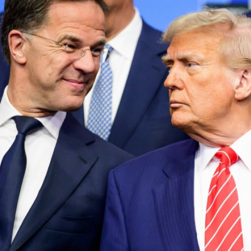 Casa Albă a folosit apelativul „tatic” pentru Donald Trump după ce secretarul general al NATO, Mark Rutte, a folosit același termen într-o conversație cu președintele american la summitul de la Haga, relatează joi agenția Reuters. Potrivit Digi24.ro, casa Albă a postat pe rețeaua X un videoclip cu melodia lui Usher, „Hey Daddy (Daddy's Home)”, și imagini cu Trump la summit, inscripționată cu „taticul a ajuns acasă”.