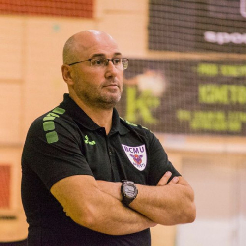 sezonul viitor în baschetul masculin, florin nini va antrena formația corona brașov