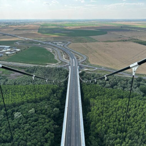 Se redeschid drumurile de legătură ale podului suspendat de la Brăila