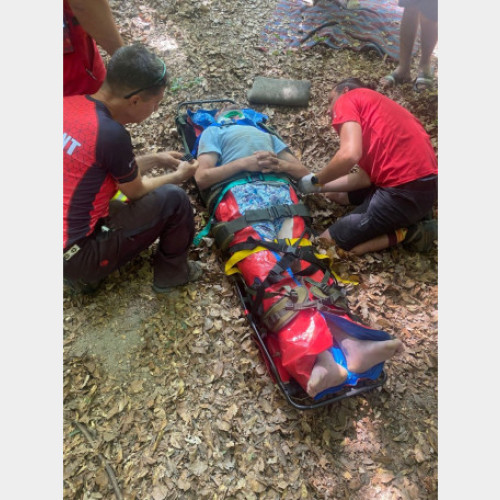 Echipa Salvamont și echipajul SMURD au salvat un bărbat de 49 de ani în zona Vartop