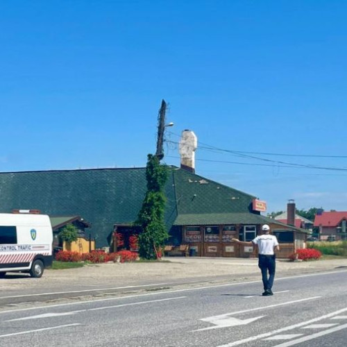 Acțiune a poliției rutiere din județul Bacău pentru prevenirea abaterilor legale în transporturile de marfă