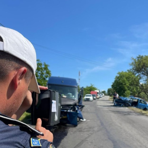 Accident grav la Carbunari, soldat cu trei răniți și implicarea a două mașini