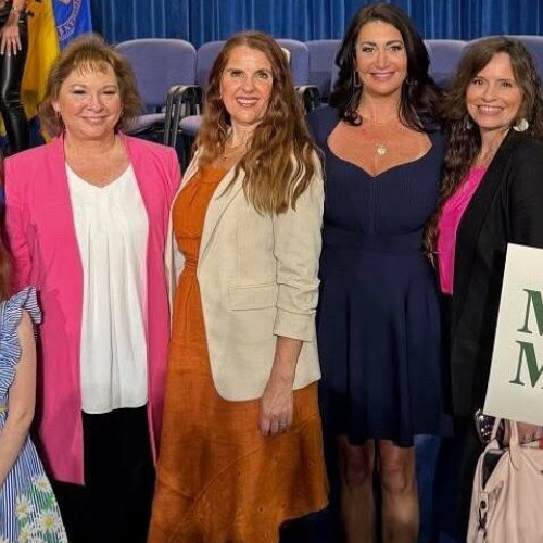 mișcarea „maha moms” câștigă teren în Europa și în România