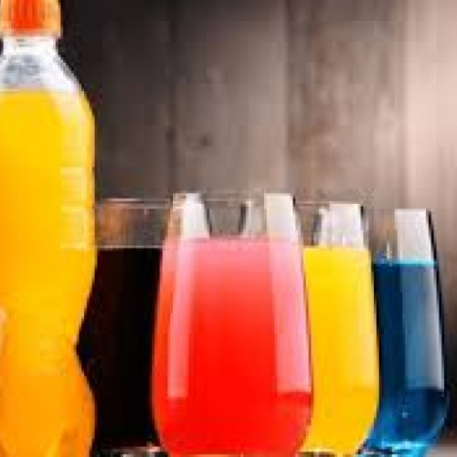 Avertizare despre riscurile consumului de băuturi răcoritoare pentru copii în timpul perioadelor caniculare