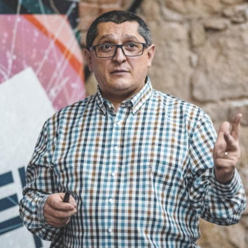 Doru Supeala critică decizia Guvernului de a reduce bursele pentru elevi și studenți