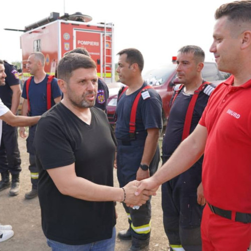 Pompierii dambovițeni au învins incendiul de la Aninoasa după patru zile de muncă grea
