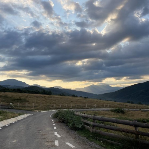 Construcție importantă în Maramureș: reabilitarea drumului DC19 începe în localitatea Botiza