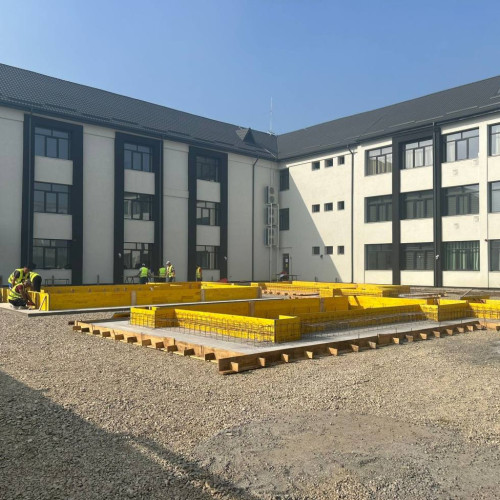 construcție pentru o bază sportivă modernă la scoala „radu cel mare” din târgoviște