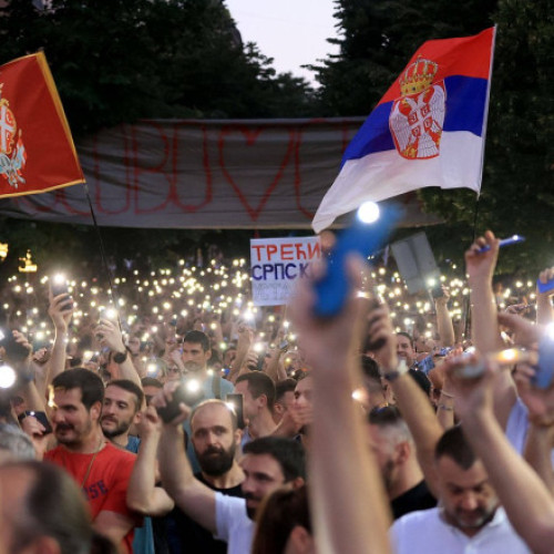 Ciocniri violente în Serbia în timpul protestelor antiguvernamentale