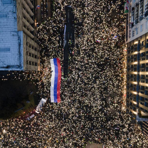 Protest masiv pentru alegeri în Belgrad