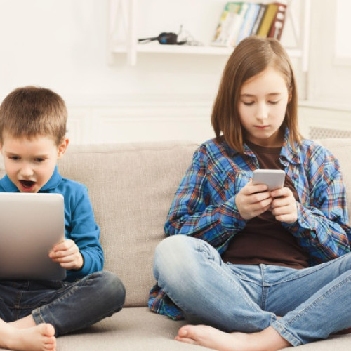 Studii arată cât de vulnerabili sunt copiii în mediul online