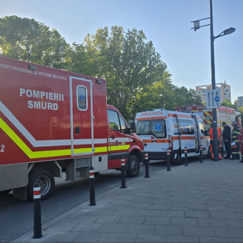 Incident la mallul Palas din Iași din cauza unui miros suspect