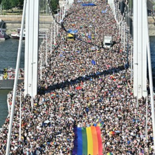 Record de participanți la paradele Pride din Budapesta, în ciuda interdicției lui Viktor Orban
