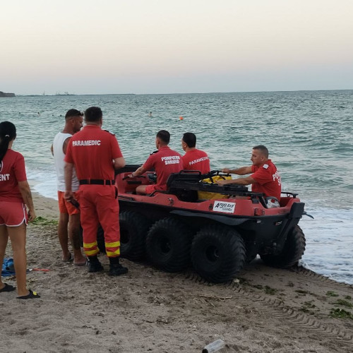 O persoană a fost scoasă din apă în Mangalia