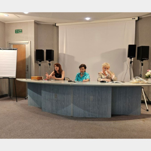 lansare emoționantă a volumului „Căntul tau” la hotelul continental în oradea