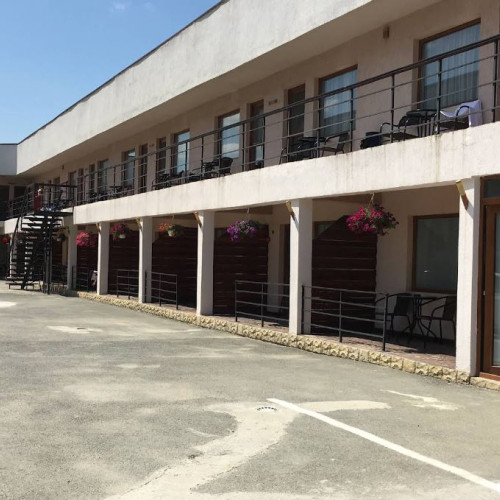 villa de vanzare in zona linistita aproape de mare