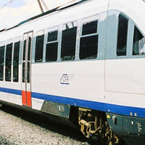 Incendiu la trenul &quot;Sageata albastra&quot; în gara Golești, județul Argeș