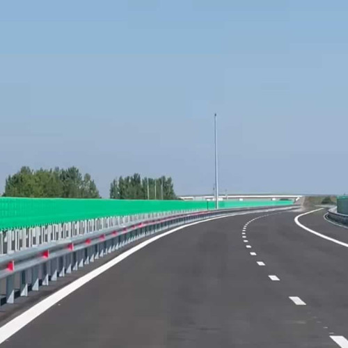 Autostrada A0 Sud se va deschide oficial luni, 30 iunie, la ora 17:00, conform anunțului făcut de secretarul de stat în Ministerul Transporturilor, Irinel Ionel Scriosteanu. Circulația va fi permisă pe segmentul între Bragadiru și Joita, oferind astfel o alternativă pentru cei care doresc să ocolească Bucureștiul pe partea sudică, conectând autostrada A1 cu A2, pe ruta Pitești - București - Constanța.