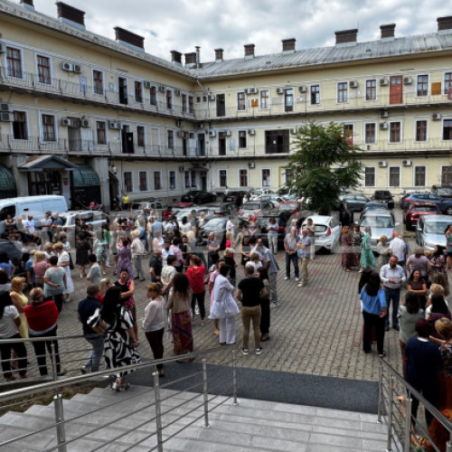 protest spontan la directia regionala a finantelor publice cluj-napoca