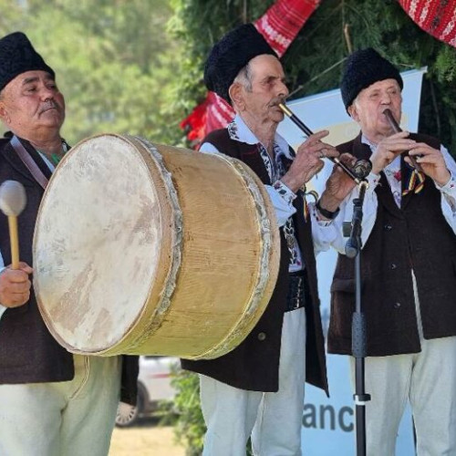 festivalul folcloric baba tudora vrancioaia, ajuns la cea de-a xv-a ediție, va avea loc duminică, 6 iulie 2025, pe dealul Dumbrava din comuna Bărești. Evenimentul, organizat de Consiliul Județean Vrancea prin Centrul Cultural Vrancea, în colaborare cu Primăria Bărești, Consiliul Local Bărești și comunitățile vrâncene, va începe la ora 12.00.