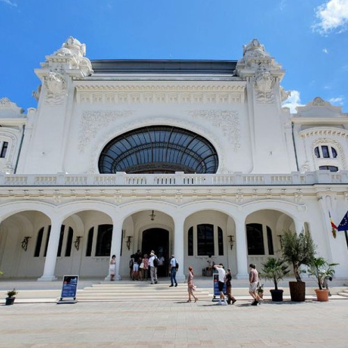 concert in aer liber la constanta pentru turneul stradivarius „RAPSODIILE” în sala de spectacole a cazinoului