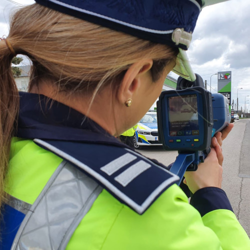 Soferii care depășeau limitele de viteză, sancționați de poliție în Dorohoi