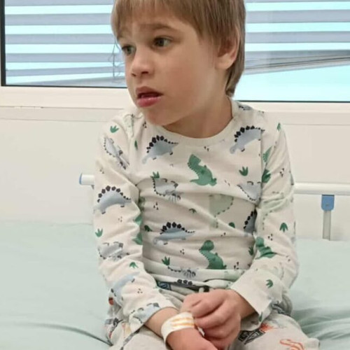 Lupta unei mame din Botoșani pentru fiul său bolnav