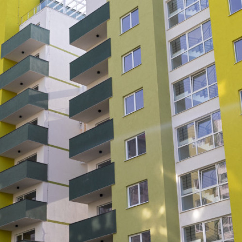 Comisia Europeană adoptă măsuri pentru decarbonizarea sectorului clădirilor din Europa