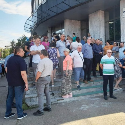 Bărbat surprins în timp ce fura dintr-un magazin din Ploiești